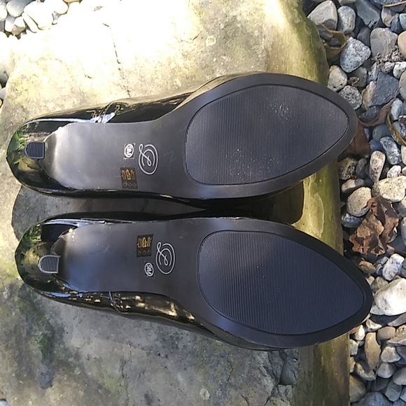 NEW Chinese Laundry Patent Platform Pump - Picture 11 of 12